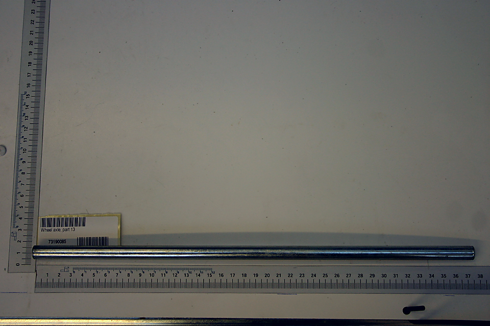 Radachse, Teil 13, intern_73190085. Gezeigt von der Seite auf hellem Hintergrund.