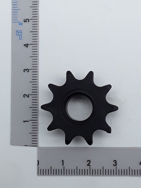 Kettenrad Z10 Bohr.Ø10 von Scheppach, Ansicht von vorne, Durchmesser etwa 4 cm.