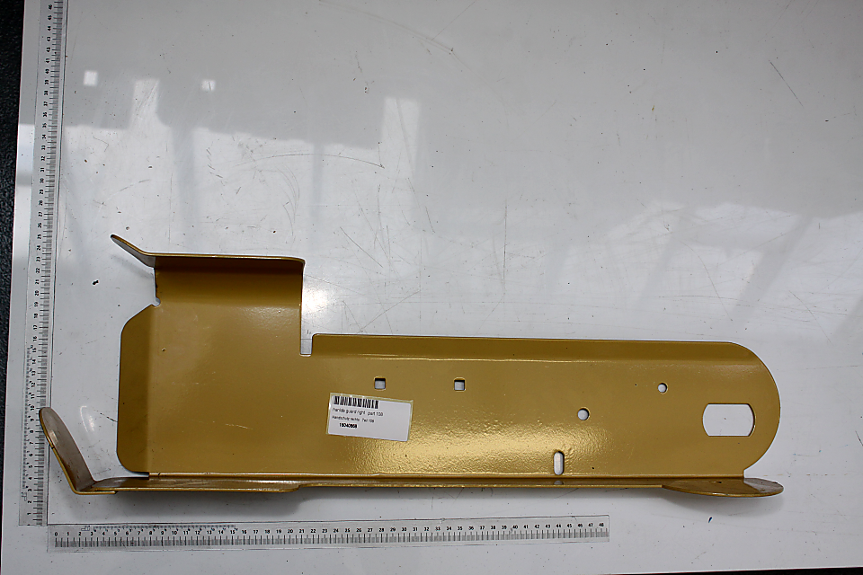 Handschutz rechts, Ansicht von oben, Metallteil mit Befestigungslöchern.