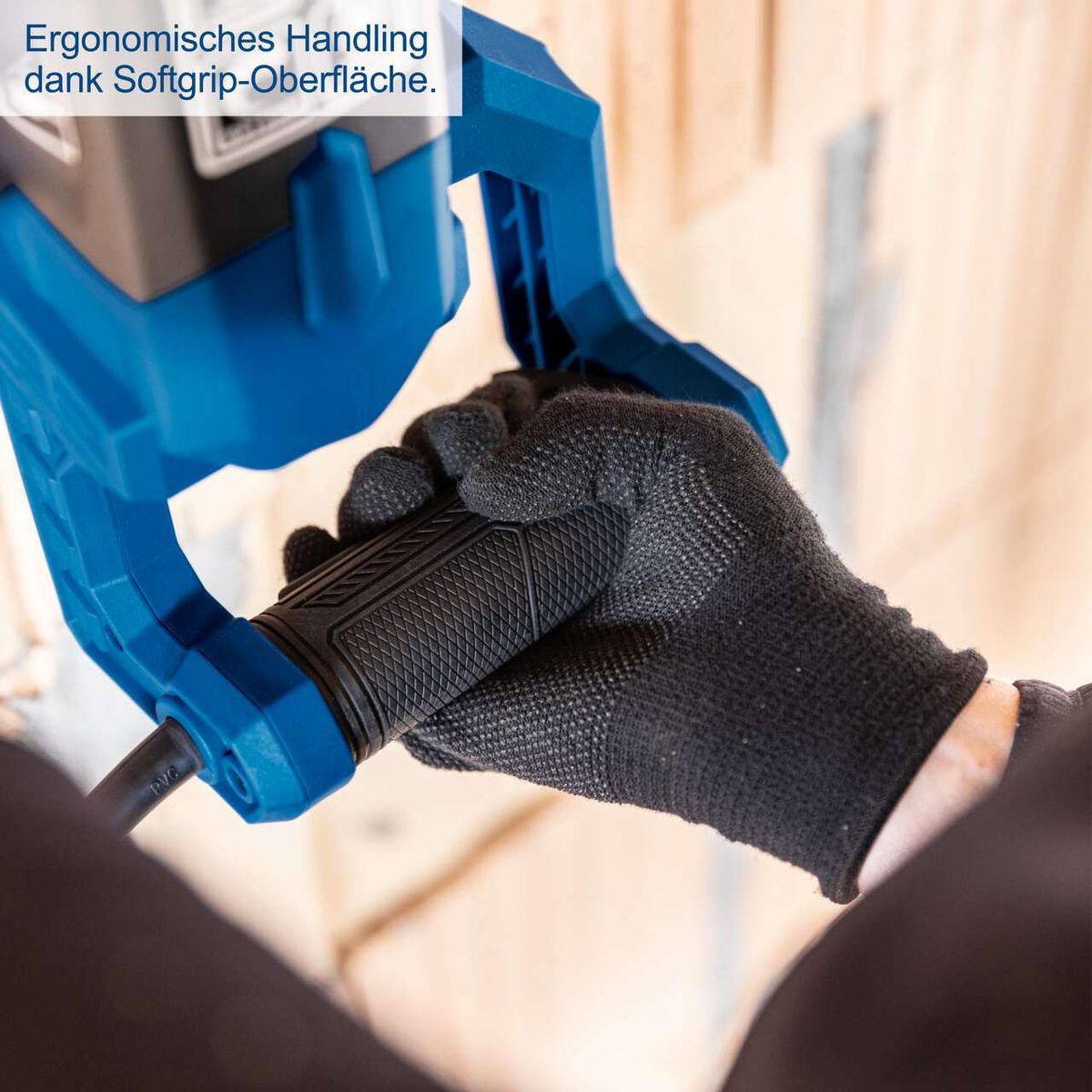 Ergonomisches Handling dank Softgrip-Oberfläche. Die Mauernutfräse MNF2250 von Scheppach bietet eine bequeme Handhabung durch die Softgrip-Oberfläche, die für Komfort und Kontrolle sorgt.