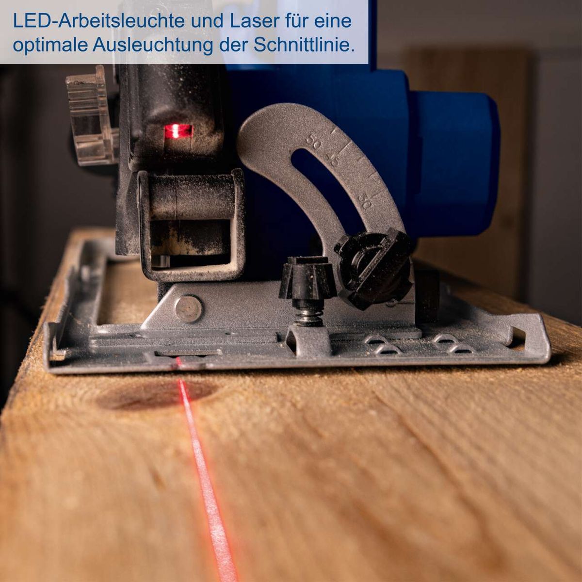 Die Akku-Handkreissäge C-HCS165-X von Scheppach verfügt über eine LED-Arbeitsleuchte und einen Laser für eine optimale Ausleuchtung der Schnittlinie.