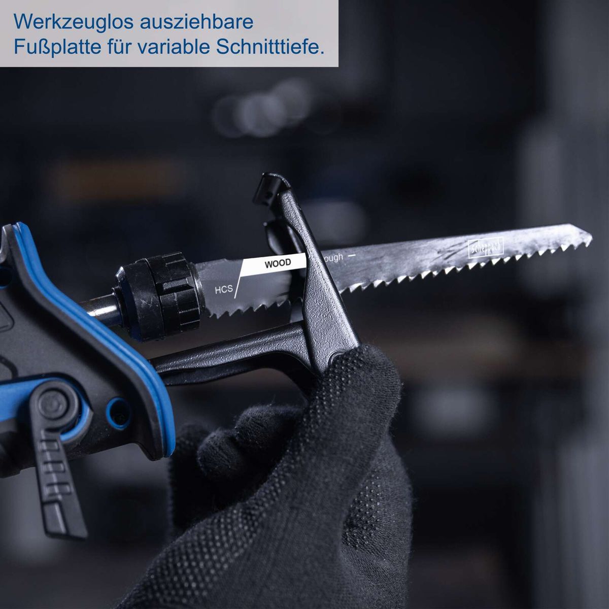 Akku-Säb dialogues mit ausziehbarer Fußplatte für variable Schnitttiefe