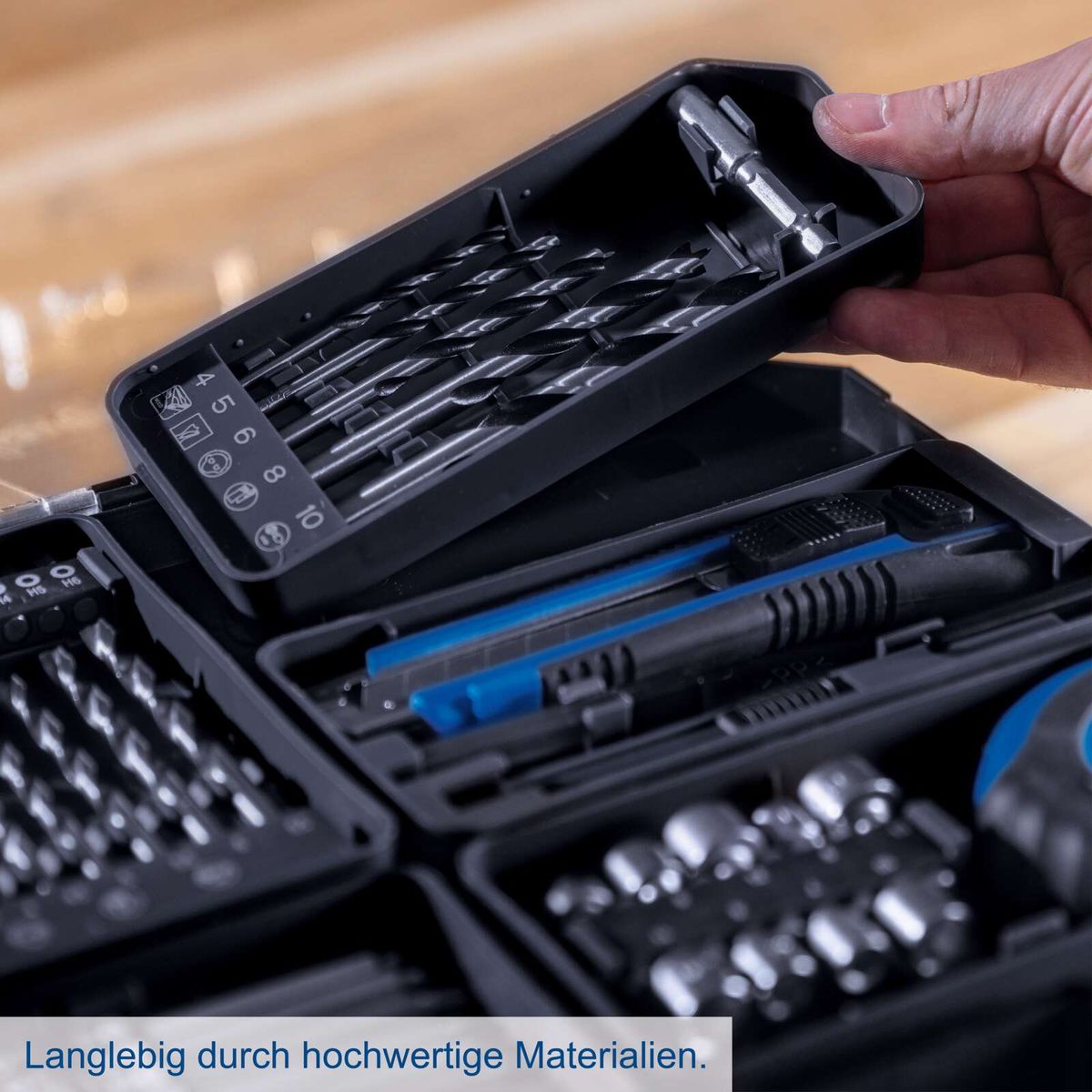 Set mit verschiedenen Bohrer- und Schraubendrehergrößen für die Mobile Werkstatt C-DTB74/2-X von Scheppach