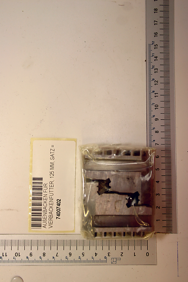 Außenbacken für Vierbackenfutter, 125 mm, Satz = 4 Stück, Artikelnummer 74007402. Das Werkzeug ist von vorne zu sehen.