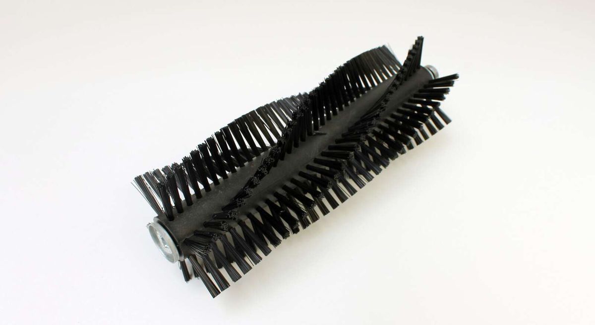 Scheppach-Bürstenwalze mit schwarzen Borsten, geeignet für verschiedene Reinigungsaufgaben.