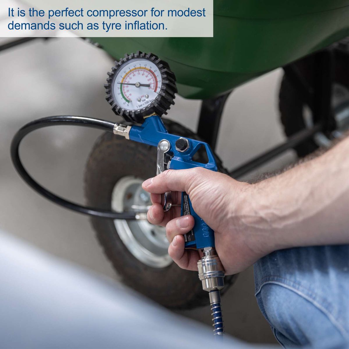 The Scheppach HC26Si compressor is perfect for moderate demands such as tyre inflation. With 1100W power, 8 Bar pressure and a 24L tank, it offers a suction capacity of 162 l/min and is oil-free.
