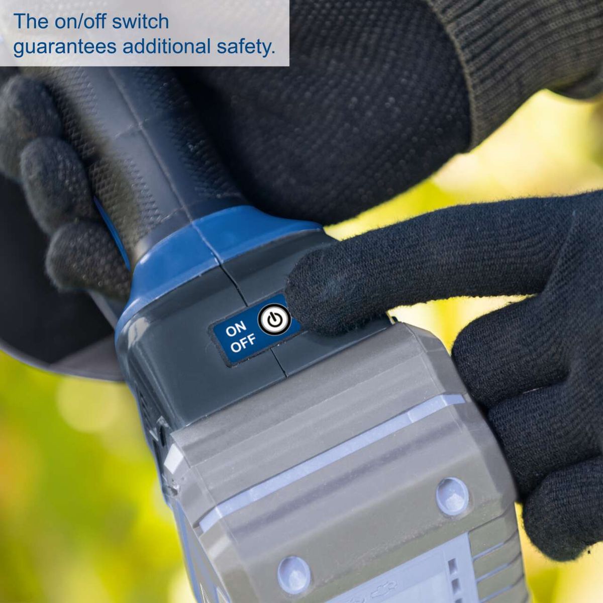 The cordless pruning saw BC-PS150-X by Scheppach features an on/off switch that ensures additional safety. It has a cutting length of 150 mm and a blade length of 6 inches. The motor is brushless.