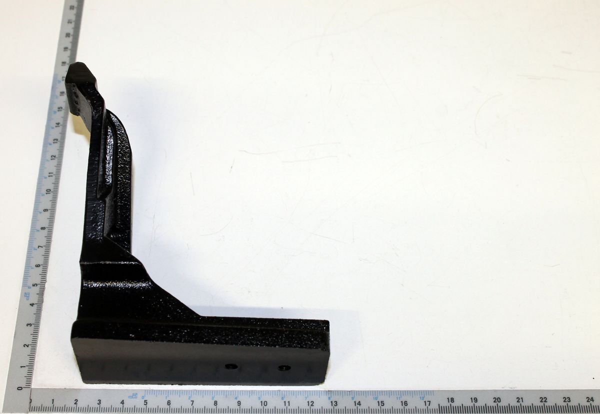 Ein Tischhalter von Scheppach, gezeigt von der Seite auf weißem Hintergrund.