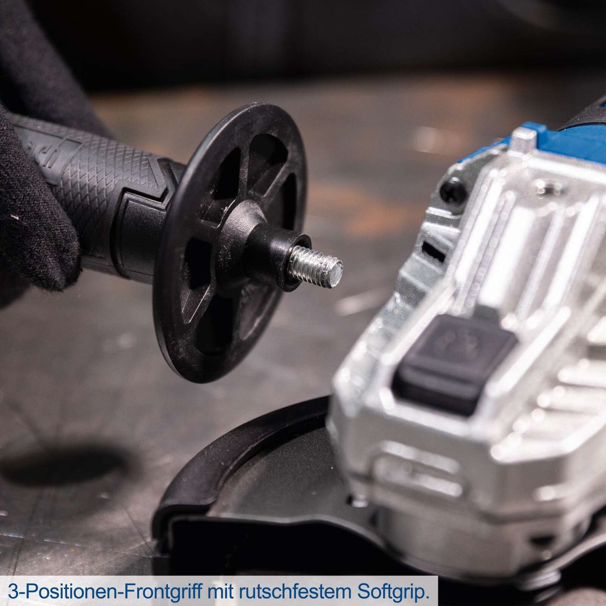 3-Positionen-Frontgriff mit rutschfestem Softgrip für bessere Handhabung und Kontrolle.