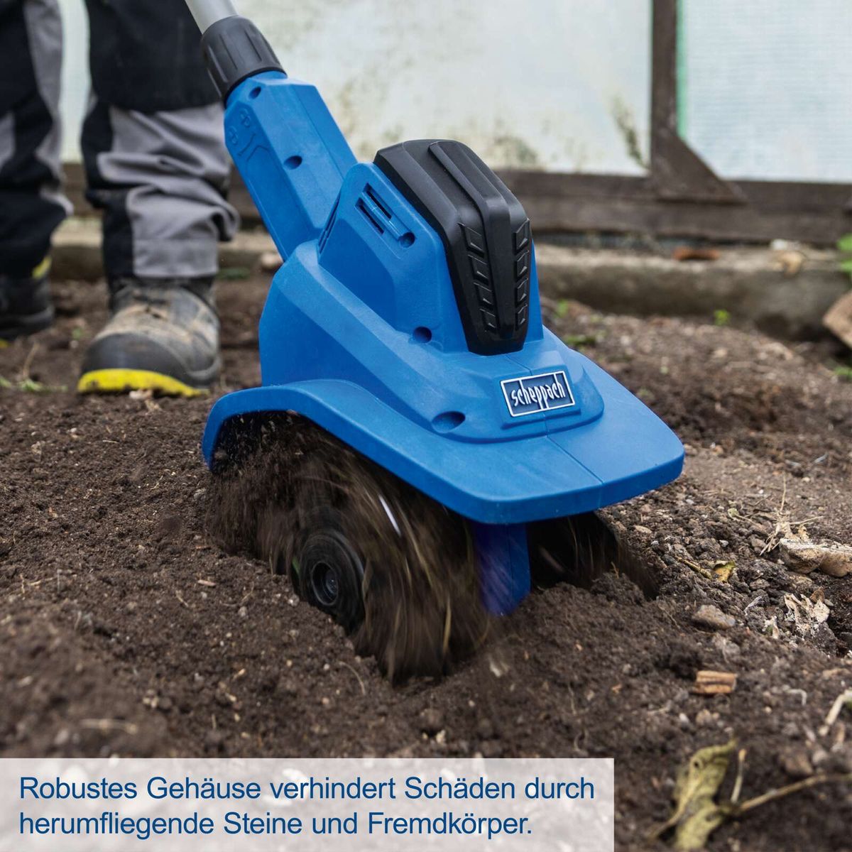 Robuster Gehäuse verhindert Schäden durch herumfliegende Steine und Fremdkörper auf der Akku-Bodenhacke C-MT200-X