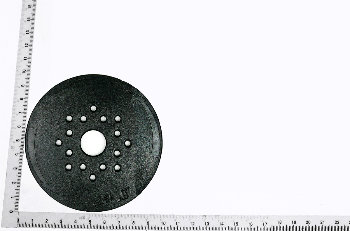 Skala mit Lochmuster für Tischeinlage mit 18 mm Innendurchmesser, 100 mm Durchmesser