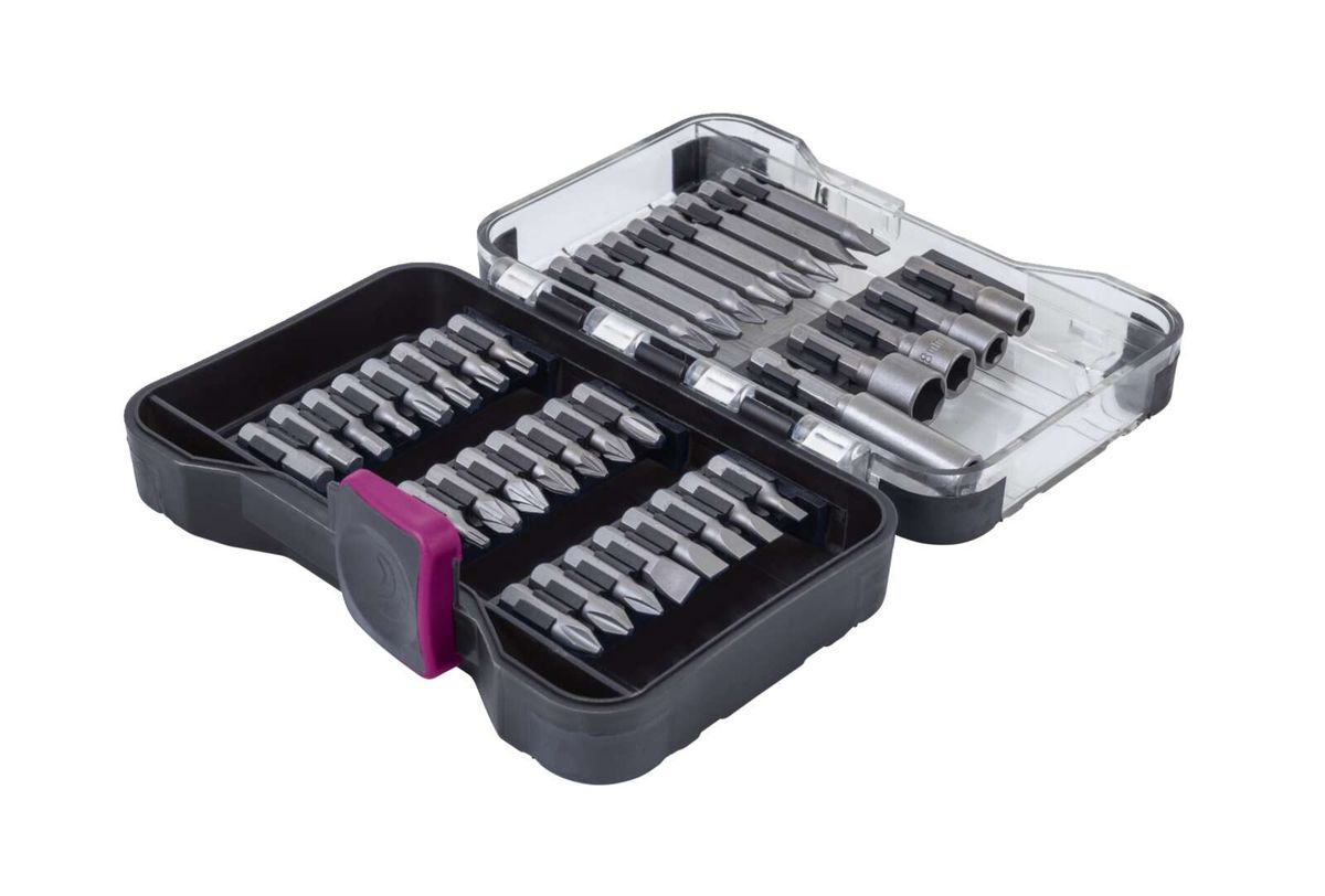 Ein Satz Scheppach-Bits in einem durchsichtigen Kunststoffkoffer mit pinkem Griff. Enthält verschiedene Arten von Bits, darunter Torx, Hex und Schlitz.