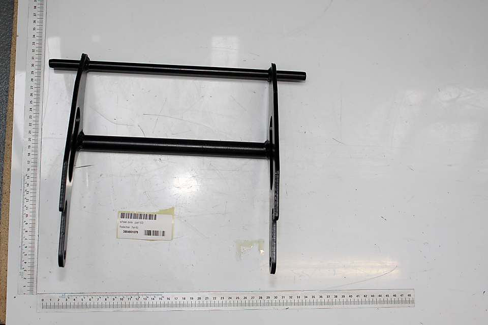 Scheppach-Fahrvorrichtung mit transparentem Gestell und Metallrahmen für präzise Positionierung