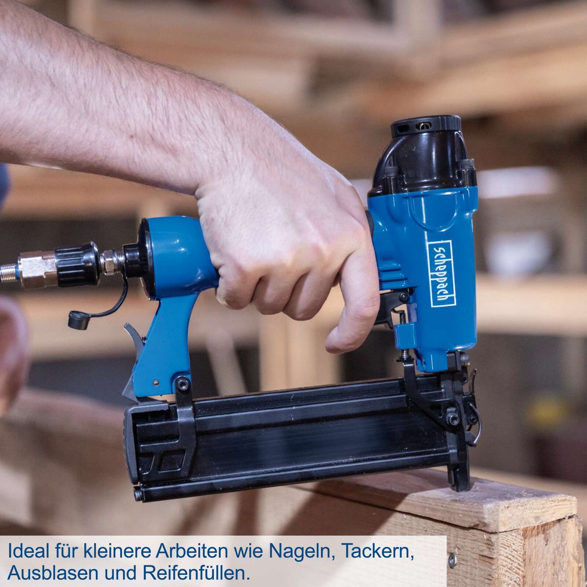 Ideal für kleinere Arbeiten wie Nageln, Tackern, Ausblasen und Reifenfüllen. Der Kompressor HC30ox von Scheppach bietet 8 Bar Druck, 200 Liter pro Minute und ist ölfrei sowie wartungsarm.