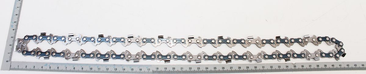 Sägekette Pro-cut 12'' 3/8.043.45E (90) 3/8.043.45E (90) / Teilung 3/8'' / 45 Treibglieder / 1,1 Treibgliedstärke. Die Sägekette wird von oben gezeigt.