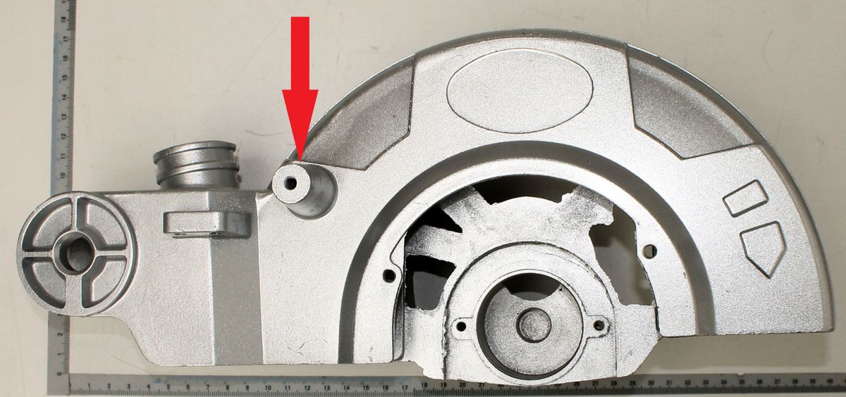 Scheppach-Sägeblattgehäuse mit Detailansicht des Verschlusses