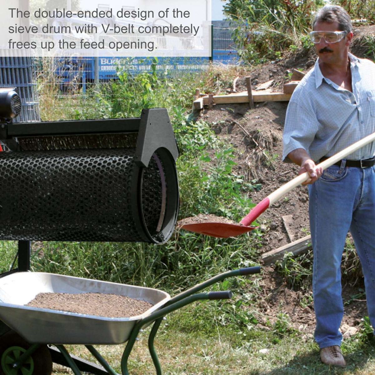 The RS400 rotating sieve by Scheppach features a double-ended sieve drum with V-belt that keeps the feed opening clear. The drum is adjustable and has a diameter of 400 mm. The device comes with a sieve insert.