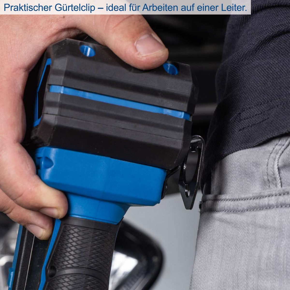 Gürtelclip für Arbeitsleuchte mit ergonomischer Halterung für sichere Nutzung beim Arbeiten auf Leiter