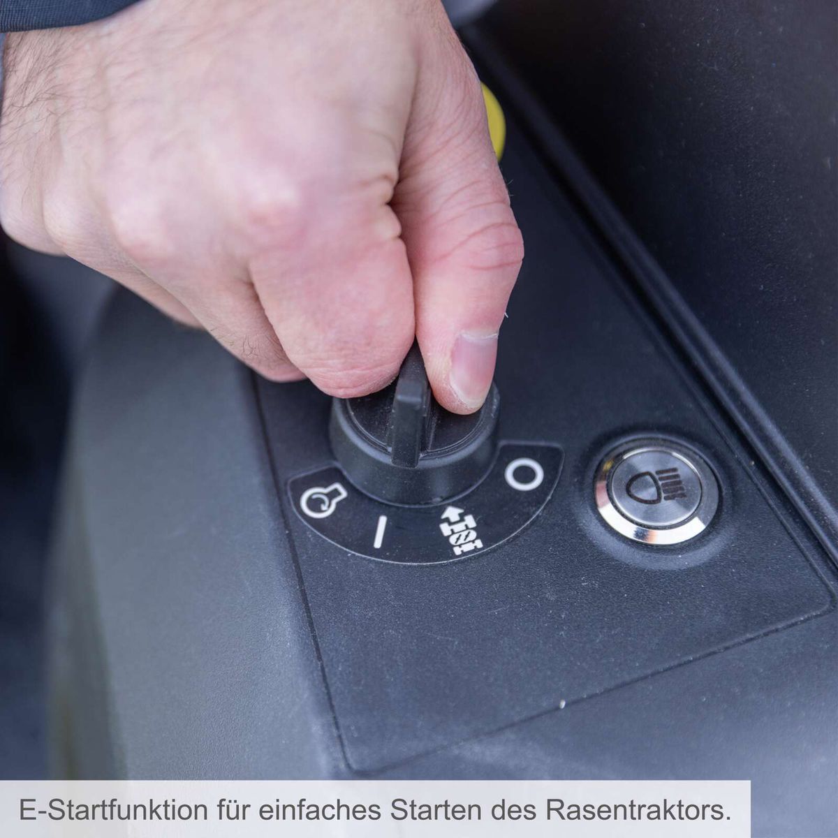 E-Startfunktion für einfachen Start des Rasentraktors
