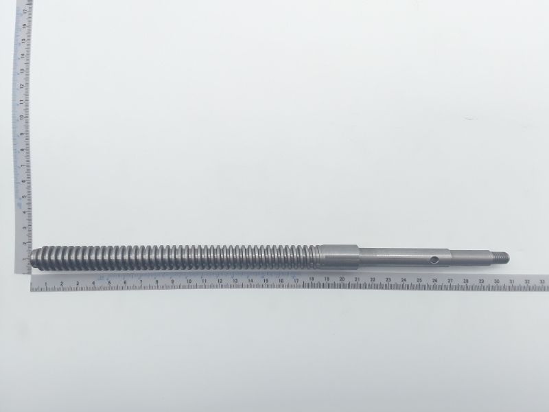 Stellspindel von Scheppach, gezeigt von der Seite, Länge ca. 32 cm.