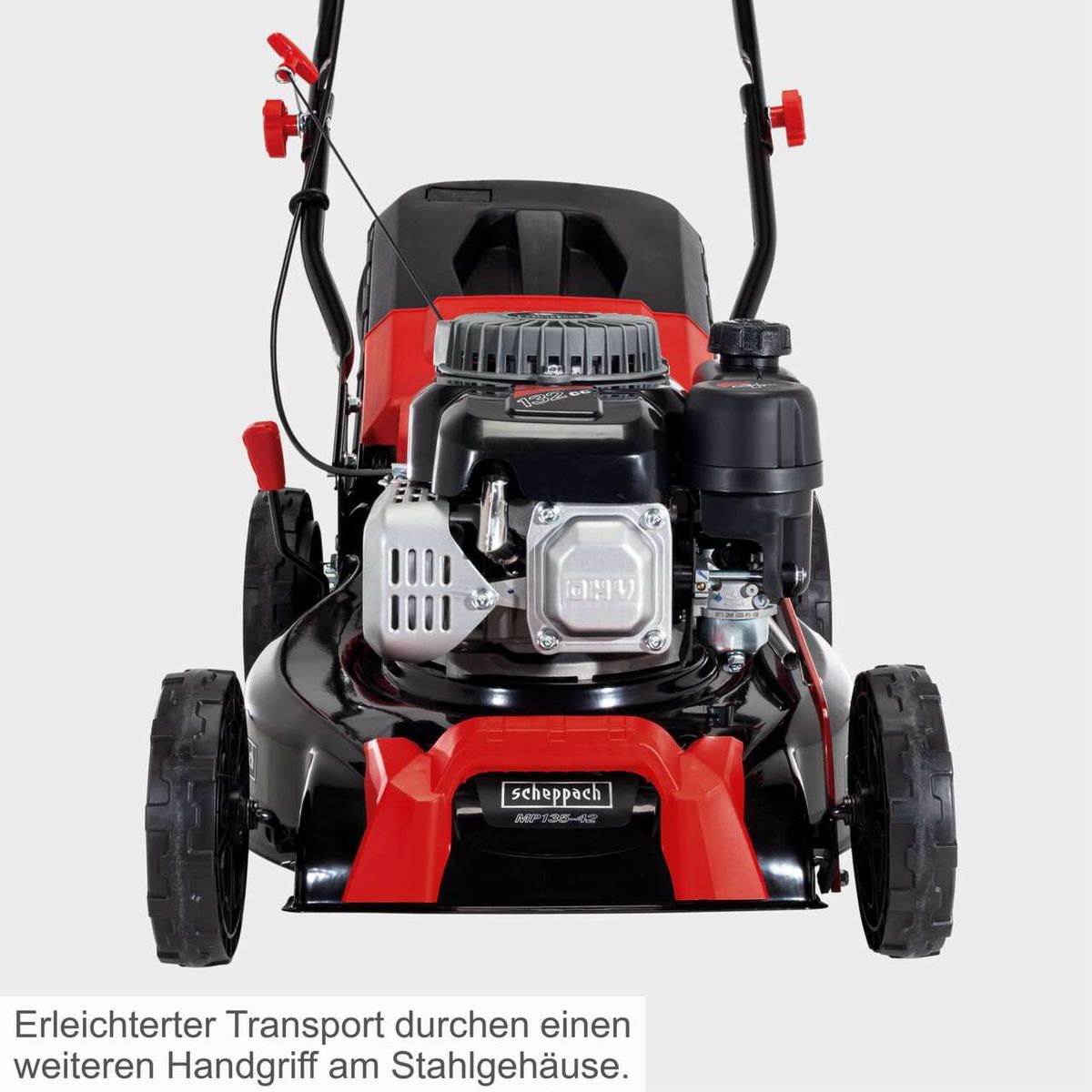 Der Rasenmäher MP135-42 von Scheppach bietet erleichterten Transport durch einen zusätzlichen Handgriff am Stahlgehäuse.
