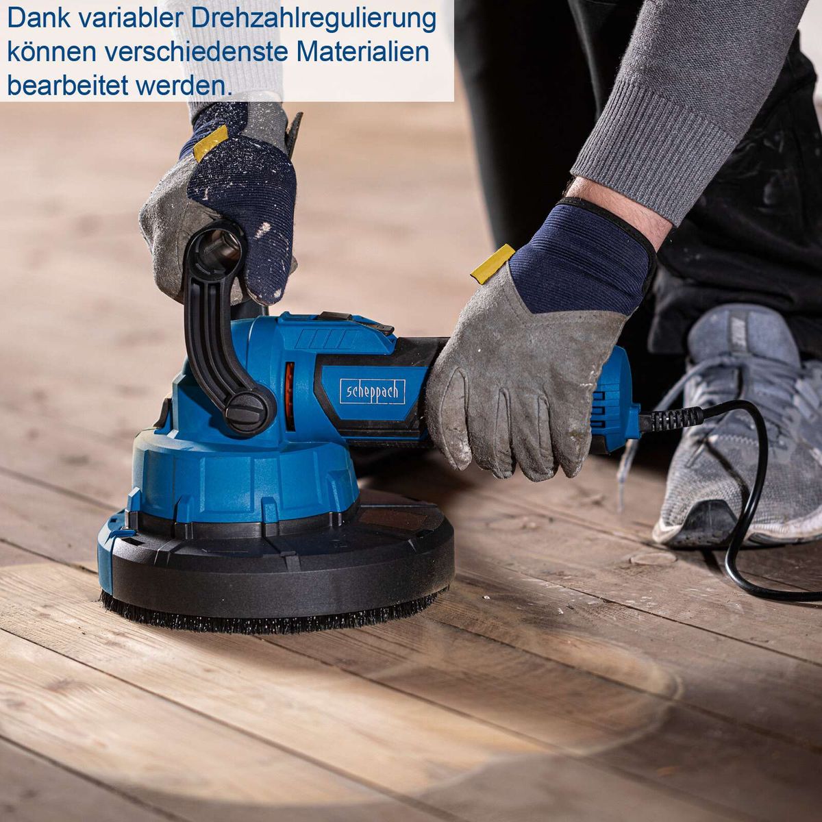 Das Scheppach Universal 3-in-1 Wand-, Boden- und Deckenbearbeitungssystem BFR1200 bietet variable Drehzahlregulierung für die Bearbeitung verschiedener Materialien.