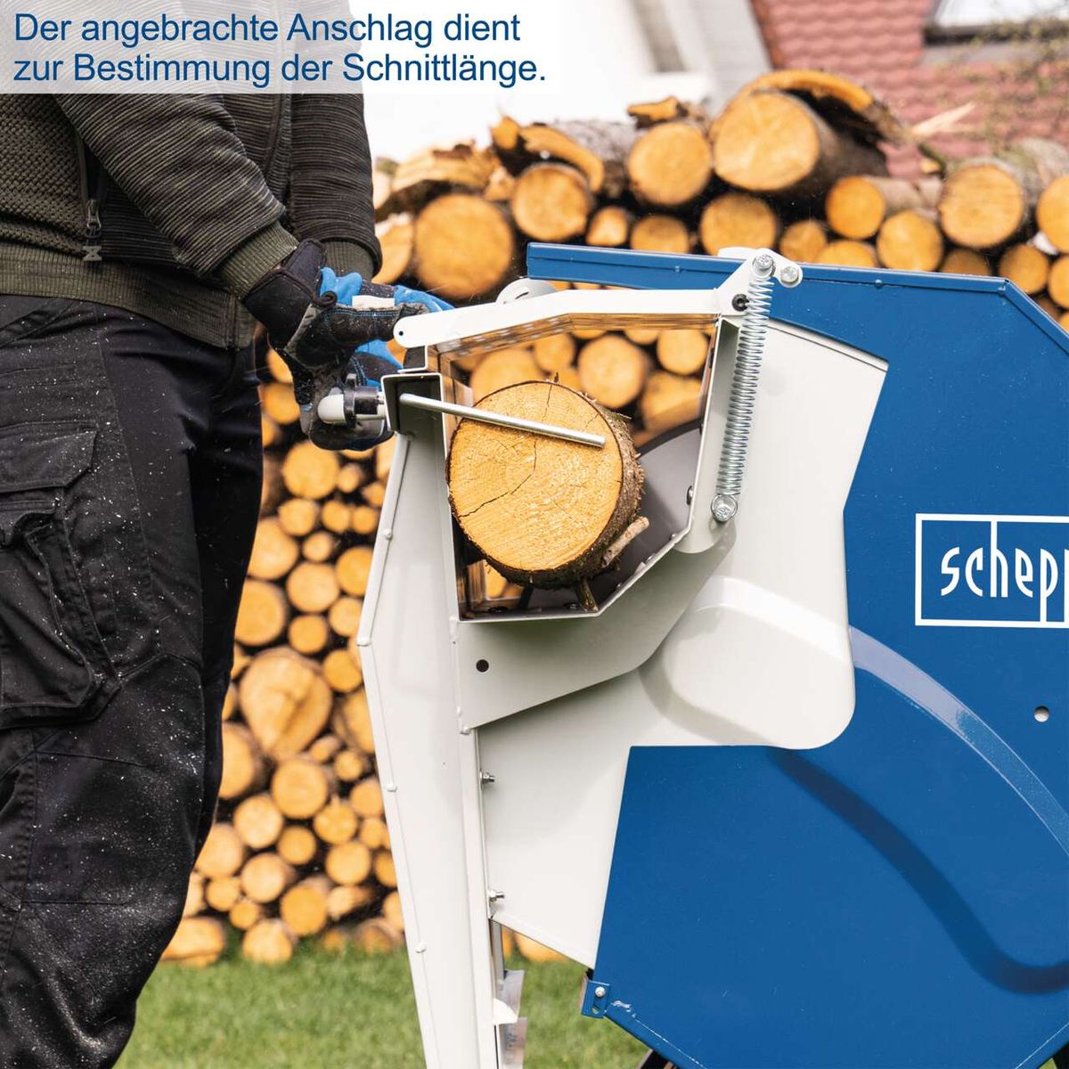 Die Wippsäge HS510 von Scheppach verfügt über einen Anschlag zur Bestimmung der Schnittlänge.