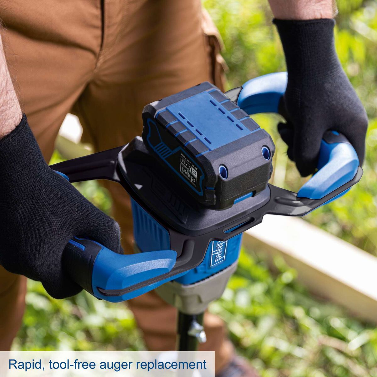 Rapid, tool-free auger replacement for Scheppach earth auger