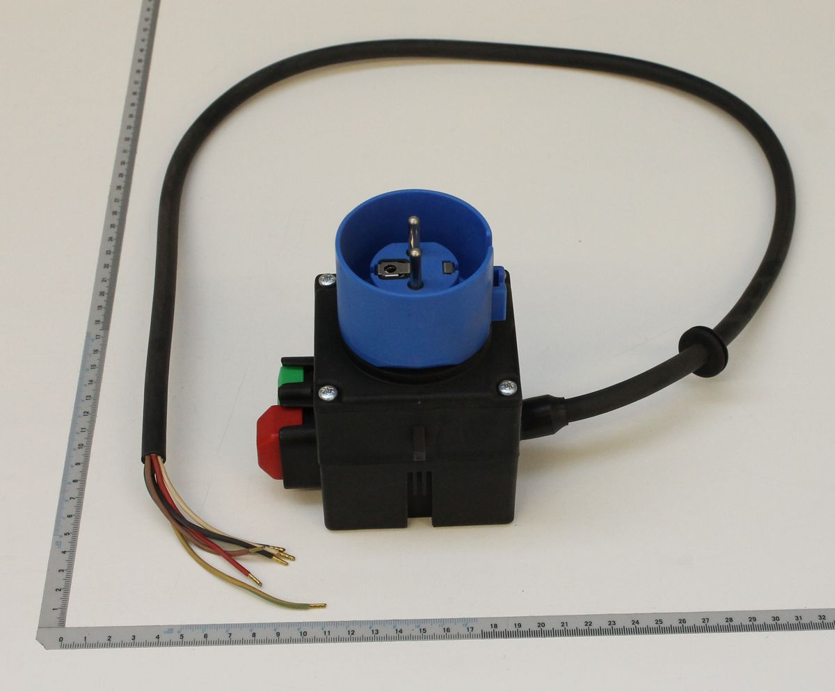 SSK Br. 230V/50 von Scheppach. Der Schalterstecker ist von oben fotografiert worden.