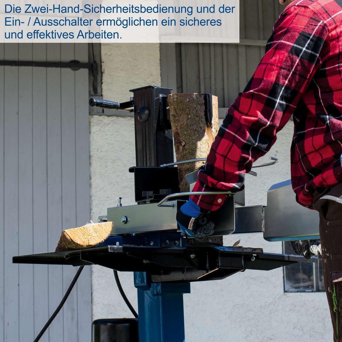 Der Holzspalter HL730 von Scheppach bietet eine Zwei-Hand-Sicherheitsbedienung und einen Ein-/Ausschalter für sicheres und effektives Arbeiten.