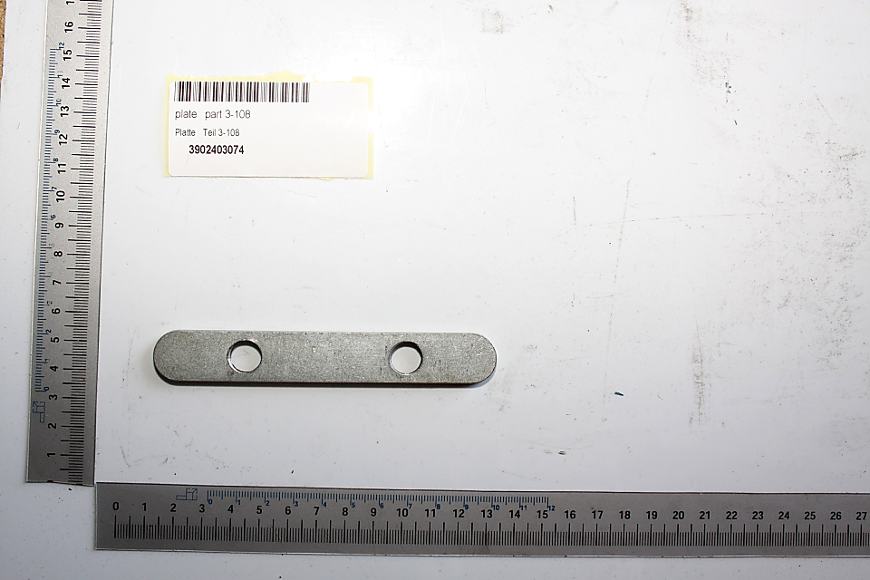 Scheppach-Platte mit zwei Bohrungen für Montagezwecke, Teil 3-108