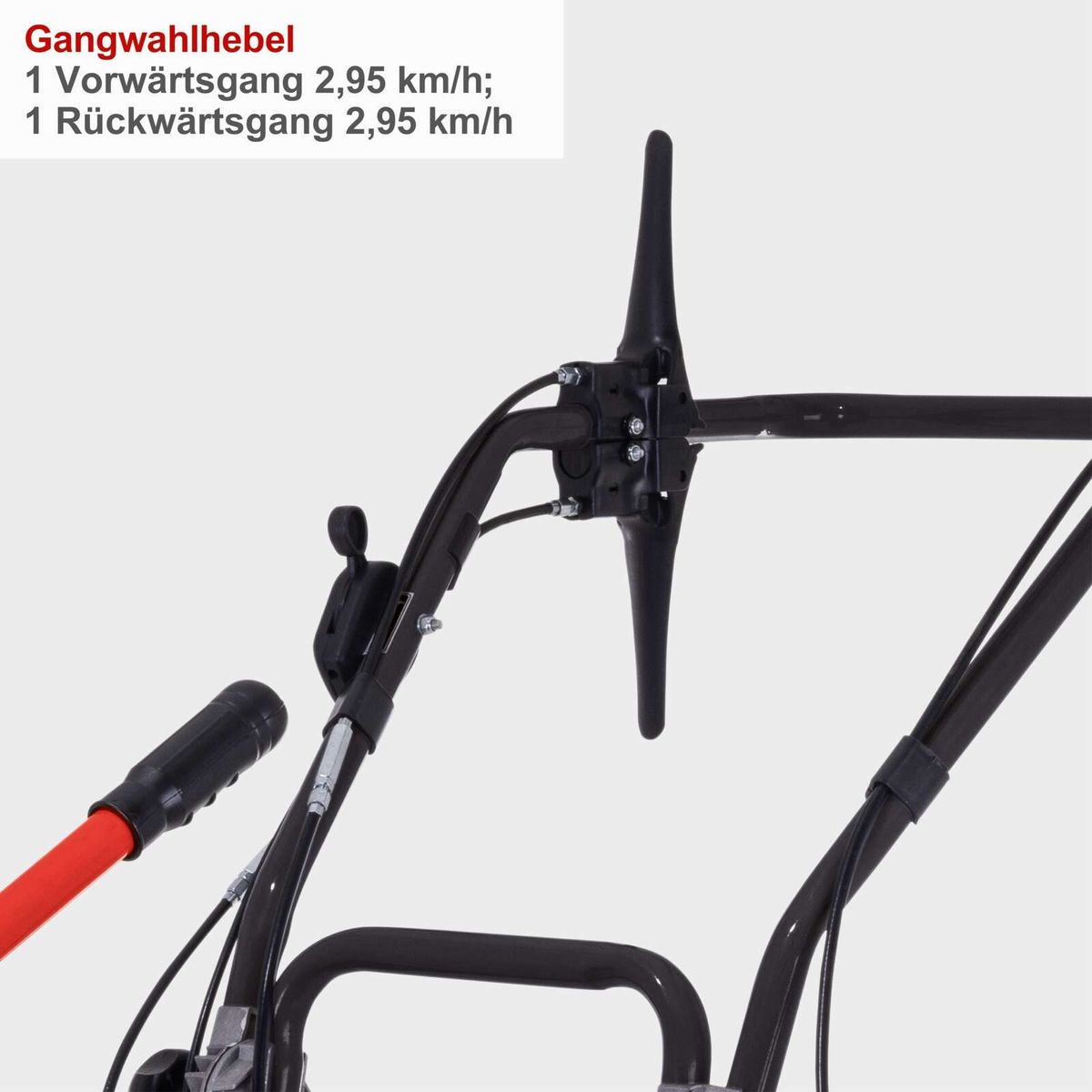 Gangwahlhebel mit 1 Vorwärtsgang (2,95 km/h) und 1 Rückwärtsgang. Ideal für präzise Steuerung der Benzin Kehrmaschine SC2700P von Scheppach.