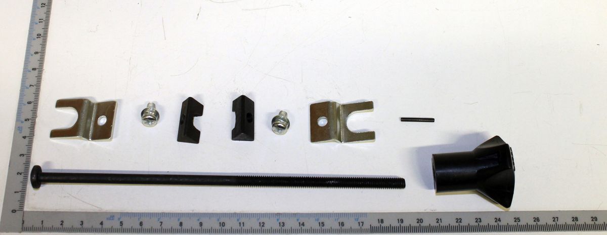 Set aus Spannvorrichtung mit Schraubstutzen und Halterungsbügeln