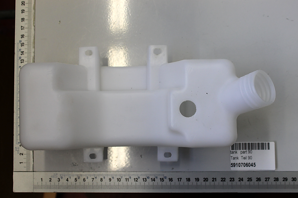 Benzintank 4-Punkt Befestigung, Ansicht von oben. Produktcode: 5910706045.