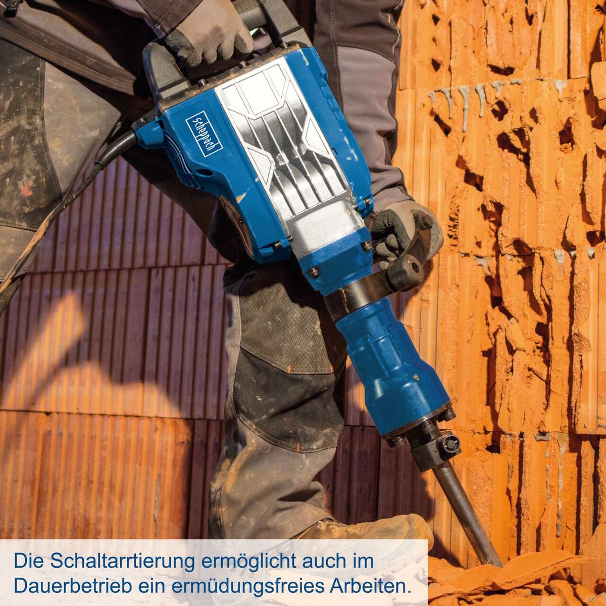 Der Abbruchhammer AB1900 von Scheppach mit 60J Schlagkraft und 1900W Leistung. Die Schaltarrtierung ermöglicht auch im Dauerbetrieb ein ermüdungsfreies Arbeiten.