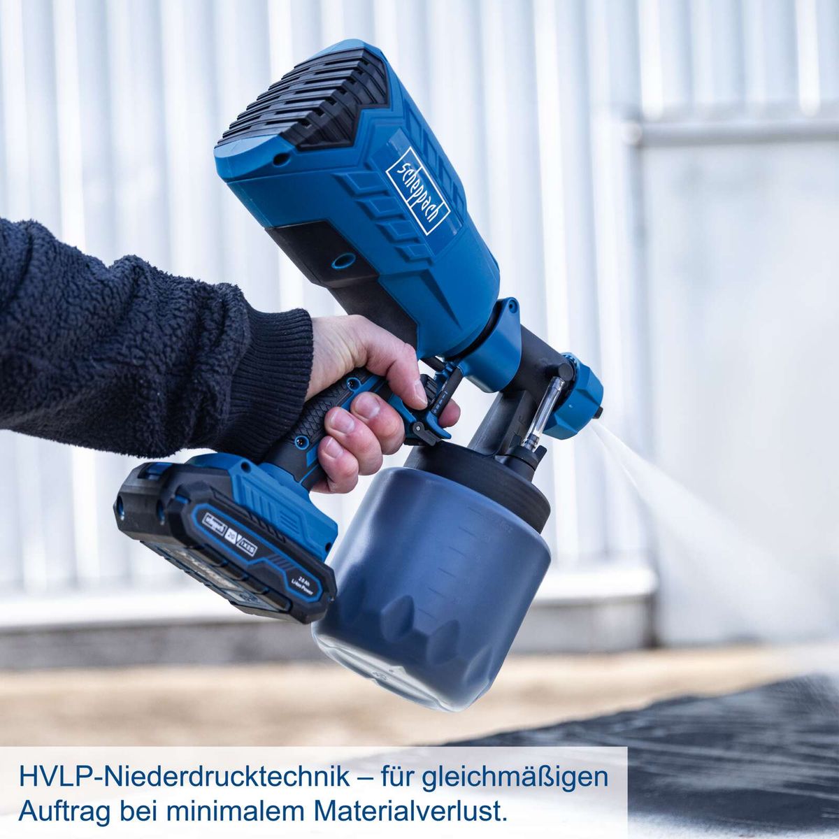 Akku-Farbsprühsystem mit HVLP-Niederdrucktechnik für gleichmäßige Auftragsverteilung bei minimalem Materialverlust