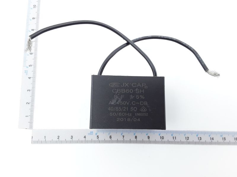 Scheppach-Kondensator (8µF, 450V) mit Anschlusskabel und Markierungen