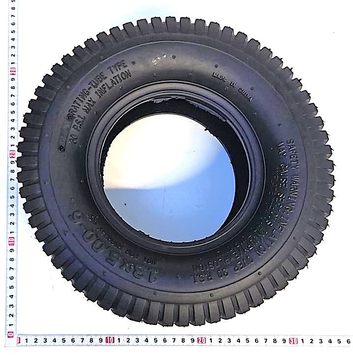 Reifenmantel für Aufsitzmäher mit Maßeinheiten und Markierung für Scheppach-Produkt