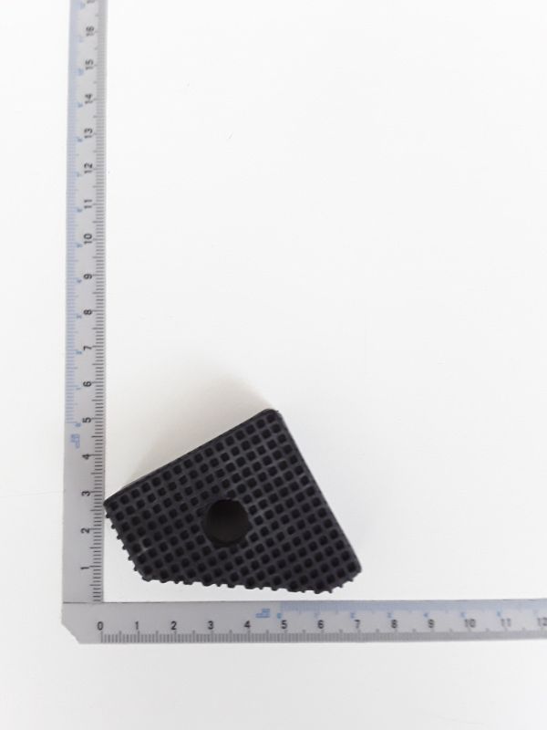 Gummifuß von Scheppach, gezeigt von der Seite.