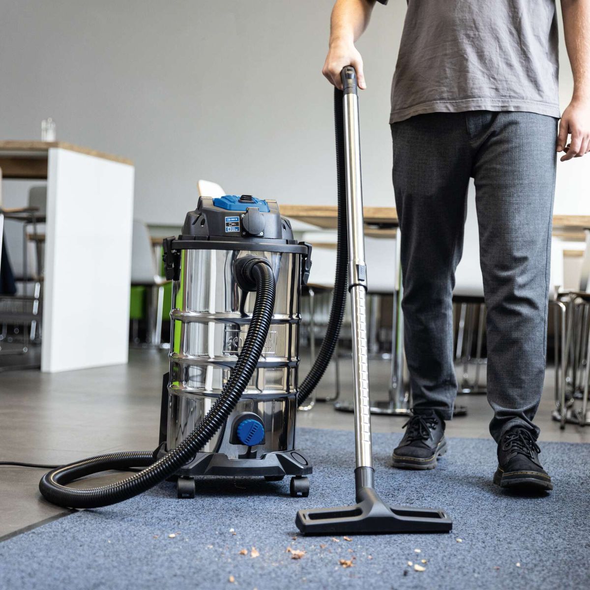 Elektro-Nass-/Trockensauger VC30 Premium mit Schlauch und Anschlusskabel, 3 Meter Schlauchlänge, 6 Meter Kabel, 30-Liter Behälter