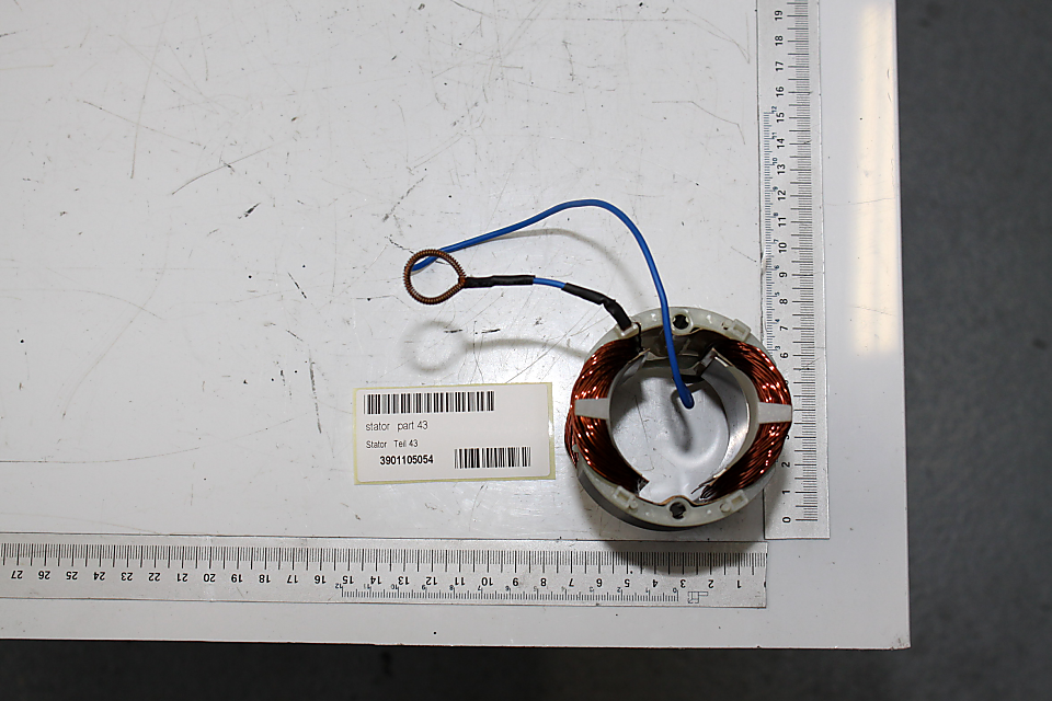 Stator-Teil (internes Bauteil, Teilnummer 43) mit Anschlusskabel