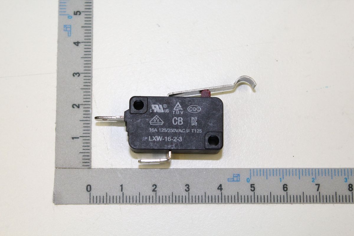 Scheppach-Microschalter (Typ LXW-16-2-3) mit mechanischem Schaltkontakt und Sicherheitsmarkierungen