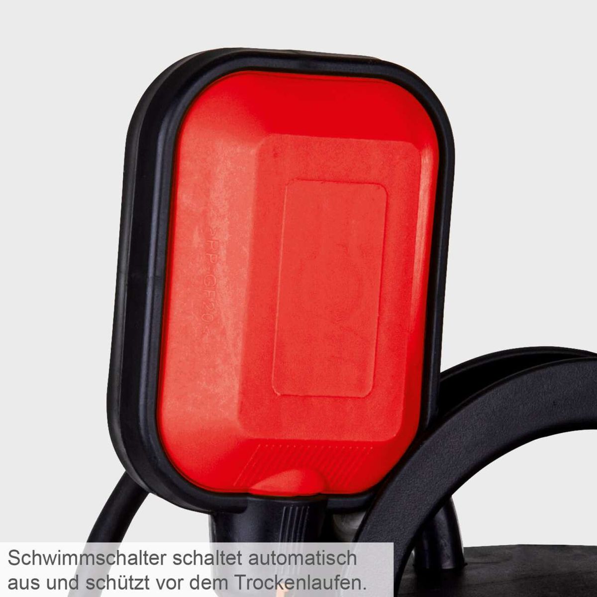 Die Tauchpumpe SBP300 von Scheppach verfügt über einen Schwimmschalter, der automatisch ausschaltet und vor Trockenlaufen schützt.