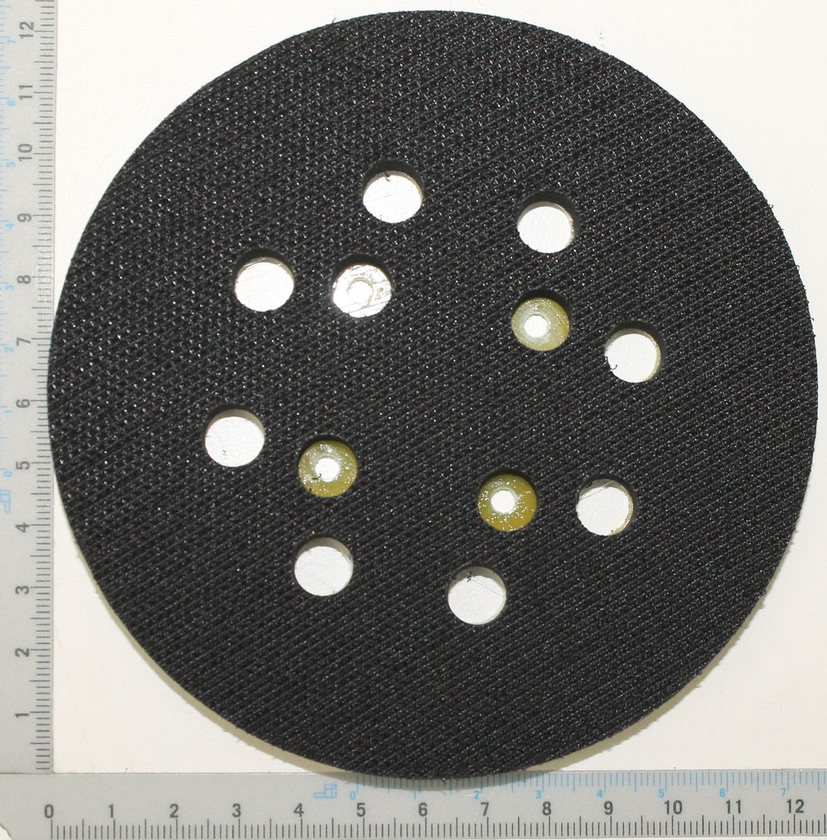 Skalenscheibe mit mehreren Bohrungen für Schleifscheibenbefestigung