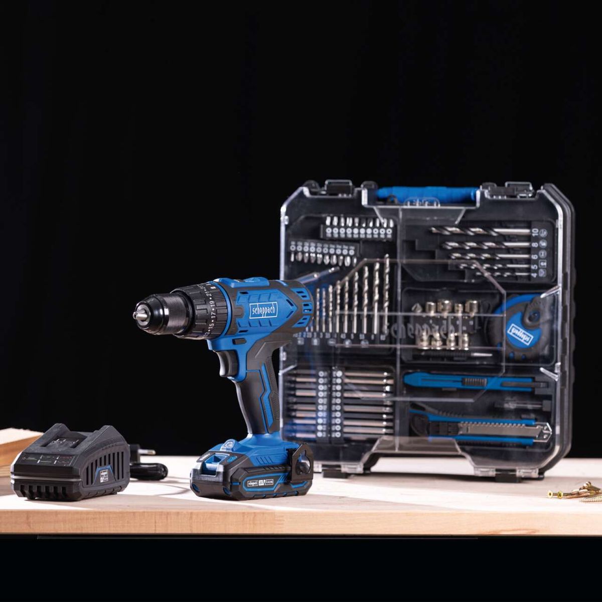 Scheppach-Drehwerkzeug mit integriertem Akku und Werkzeugset für die Mobile Werkstatt C-CDTB74/1-X