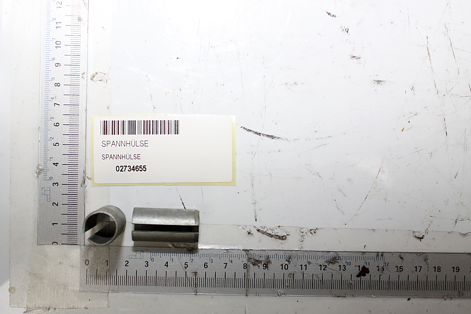Spannhülse 16x32 von Scheppach. Artikelnummer 02734655. Gezeigt von der Seite.