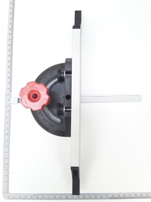 Scheppach-Querschneidlehre mit Winkelmaßstab für präzise Winkelmessung