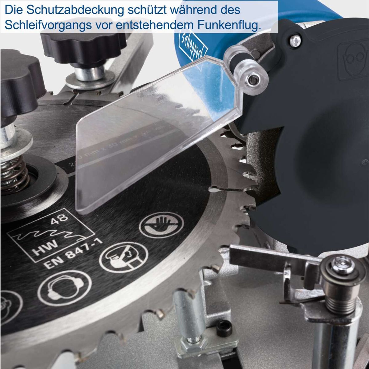 Die Schutzabdeckung schützt während des Schleifvorgangs vor entstehendem Funkenflug.