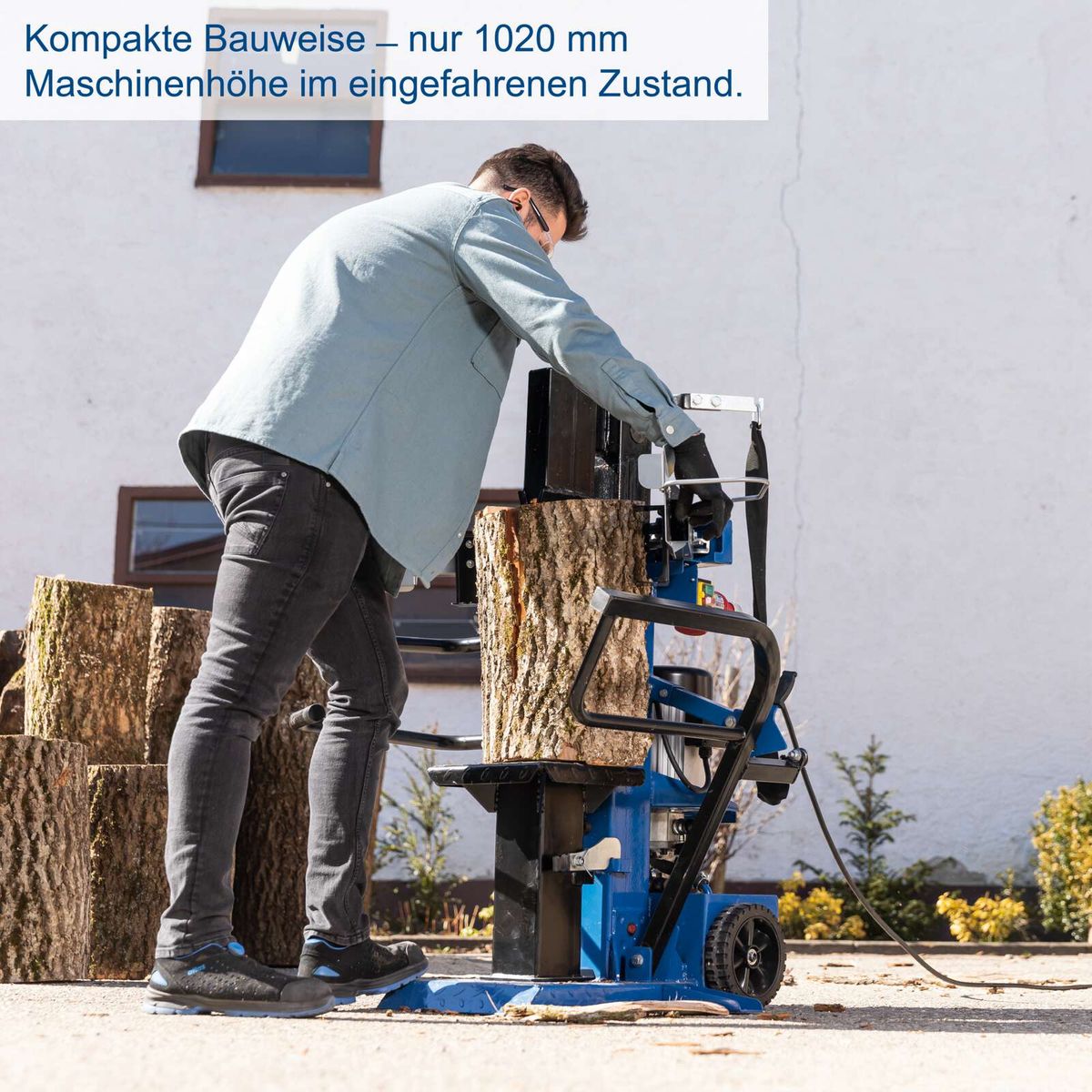 Holzspalter Compact mit kompakter Bauweise, maximal 10 Tonnen Spaltkraft, Spaltgutlänge von 1070 mm