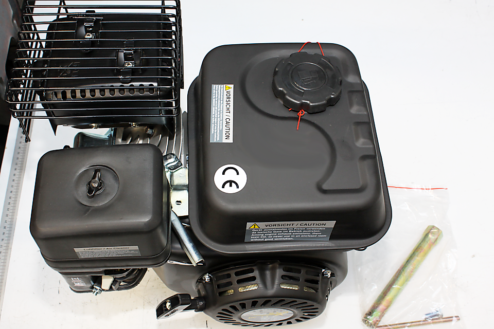 Scheppach-Gasmotor mit Tankaufsatz und Ventilschutz